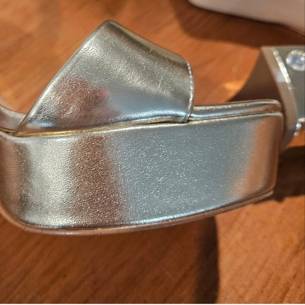 Steve Madden Laudre Gold Metallic Ankle Strap Open Toe Block Heeled Sandals - Picture 9 of 10